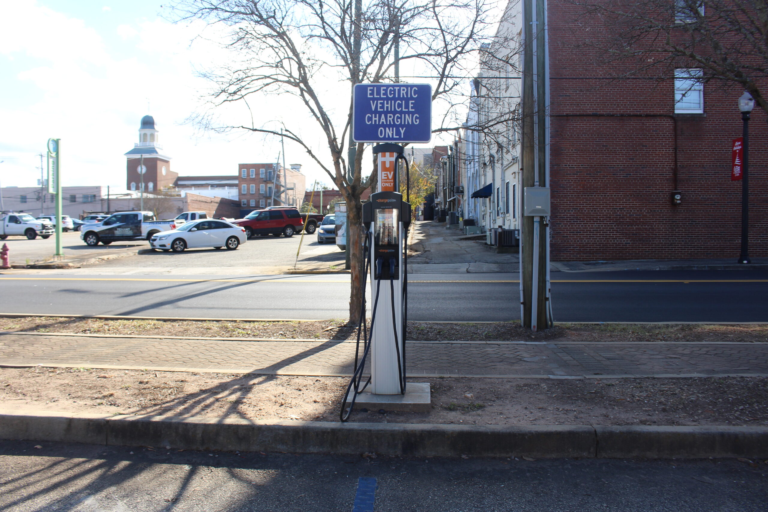 ChargePoint electric vehicle charging station