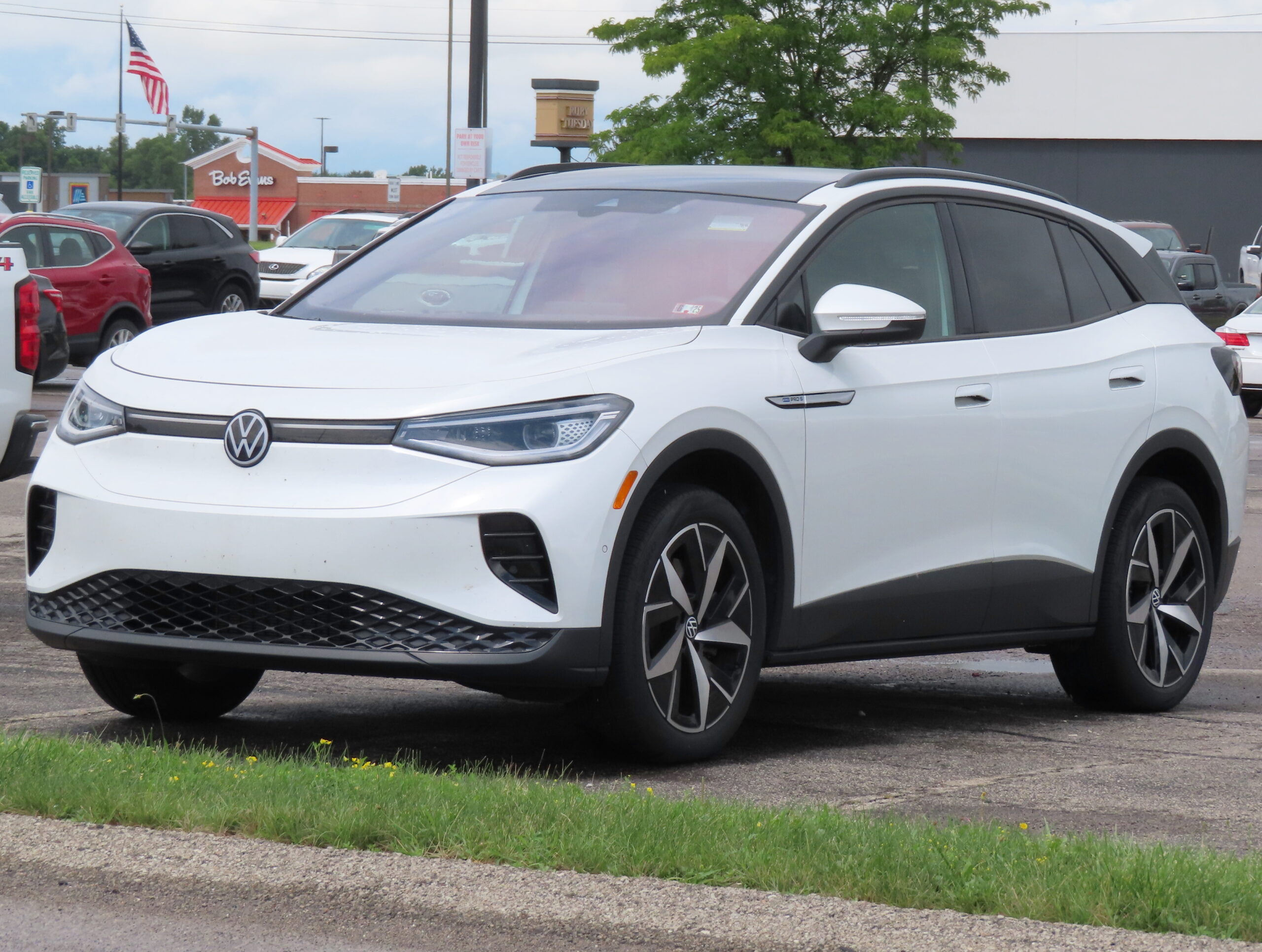 2023 Volkswagen ID.4 electric SUV, front left view